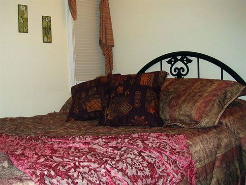 אוורגרין The Historic Brook Forest Inn מראה חיצוני תמונה